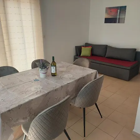 Zec Apartman Šilo
