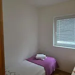 Zec Apartament *