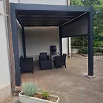 Zec Apartament *